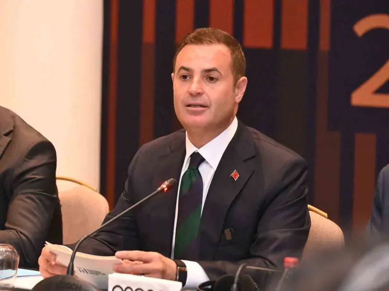 Başkan Ahmet Akın EMA Forumu'nda Metropollerin Stratejik Rolüne Dikkat Çekti