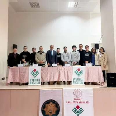 Bayburt Anadolu İmam Hatip Lisesinde Cengiz Dağcı Paneli Düzenlendi