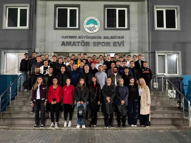 Kayseri Bölgesindeki Amatör Hakemlere Yeni Sezon Öncesi Malzeme Desteği