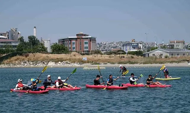 Denizcilik ve kabotaj bayramı'nda gençler denizle buluştu