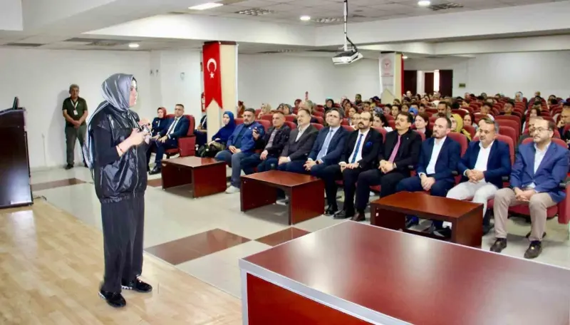 Kayseri Devlet Hastanesi'nde Personele Yönelik Evlilik Eğitimi Verildi