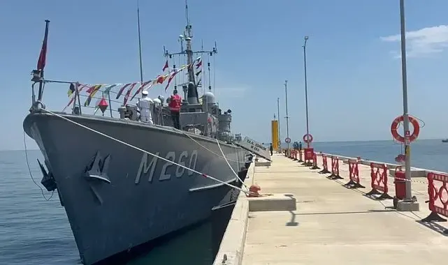 Mayın Gemisi Kabotaj Bayramı'nda vatandaşların ziyaretine açıldı
