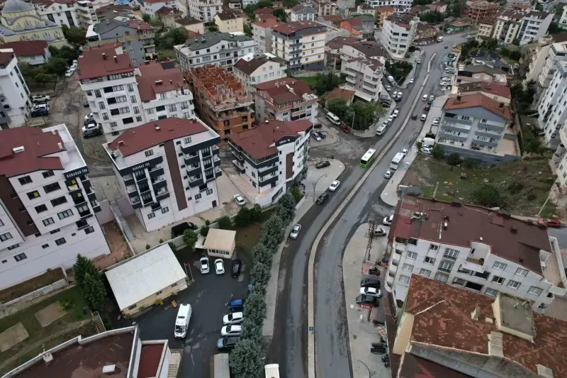 Kocaeli Çayırova Bölgesinde Uğur Mumcu Caddesi Yenilendi