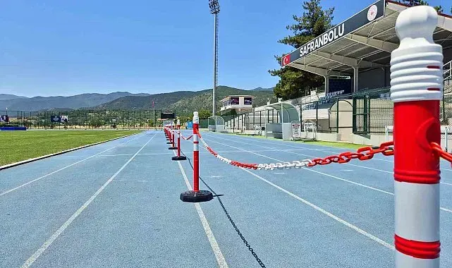Safranbolu Atletizm Pisti'nde yeni kulvar düzenlemesi