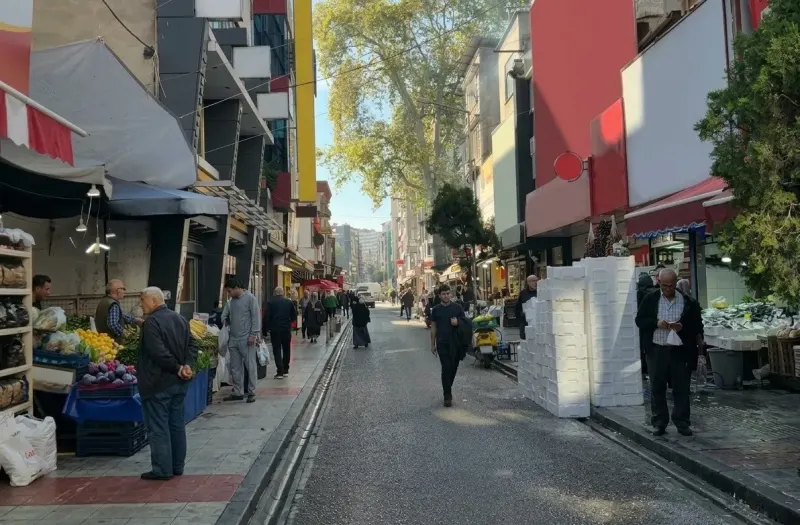 Samsun'da Kaldırımların İşgaline Tepki: Yayaların Yolu Açık Tutulmalı
