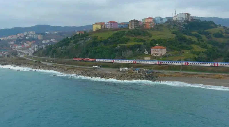 Turistik Karaelmas Ekspresi İlk Seferini Başarıyla Tamamladı