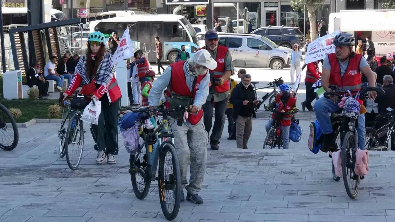 Çocuklar İçin Pedallayan Minab Kervanı Van'a Vardı