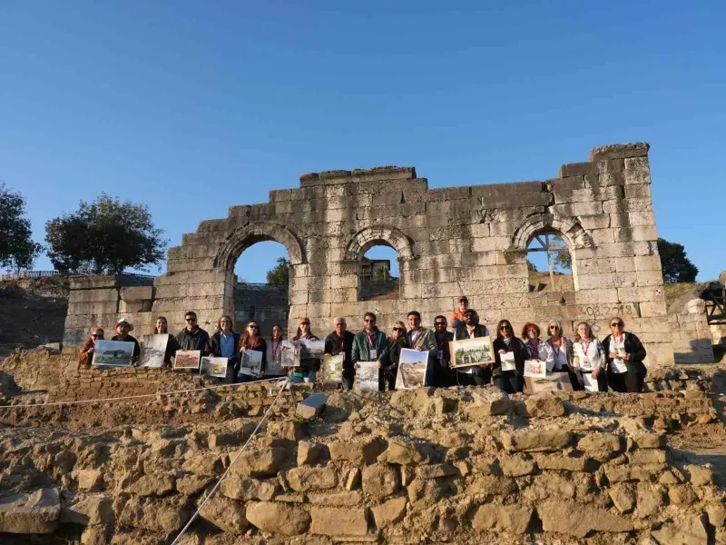 Uluslararası Sanatçılar Konuralp Antik Kenti'ni Tuvallerine Aktardı
