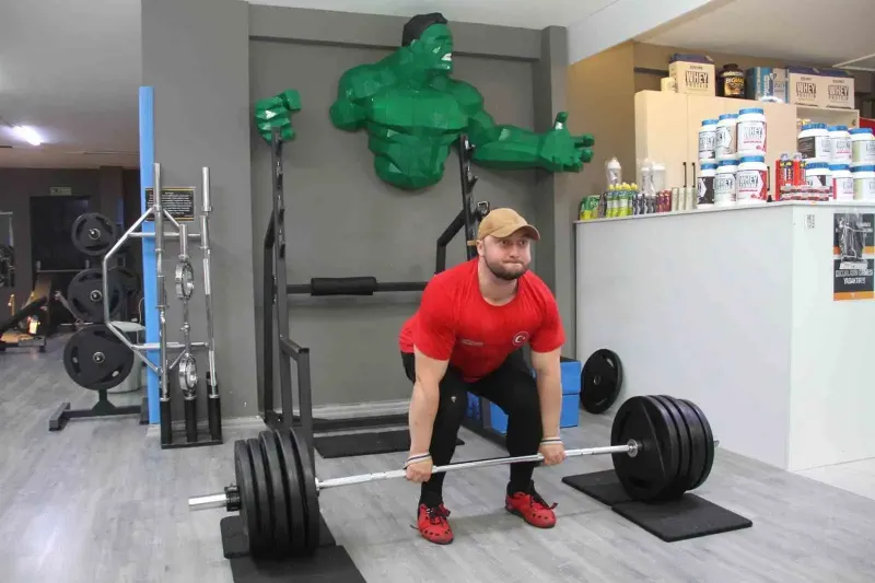 Milli Sporcu Muhammet Şimşek İstanbul'daki Dünya Şampiyonası İçin Hazırlanıyor