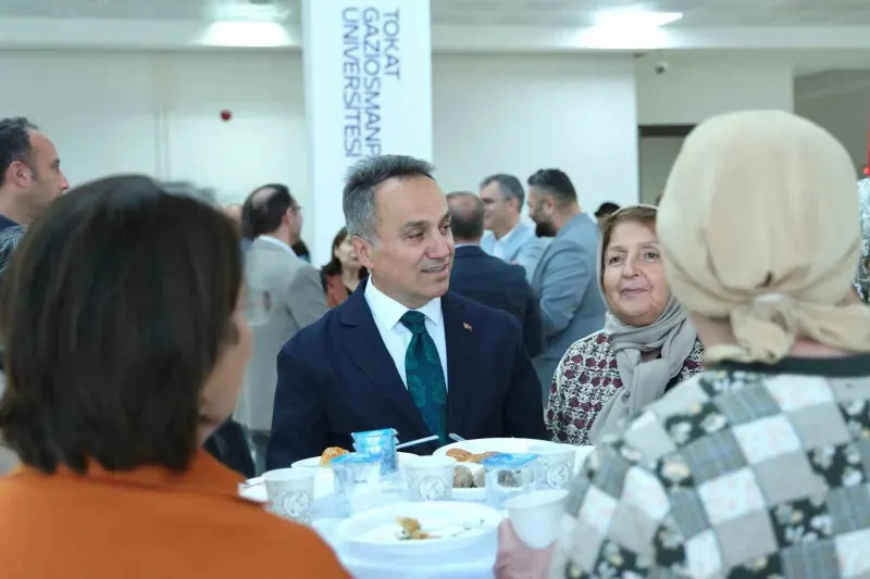 Üniversite Rektörünün İlk Dersinde Duygu Dolu Anlar Yaşandı