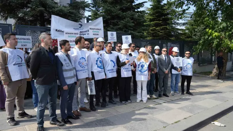 Mühendislerden Bakanlık Önünde Özlük Hakkı Eylemi