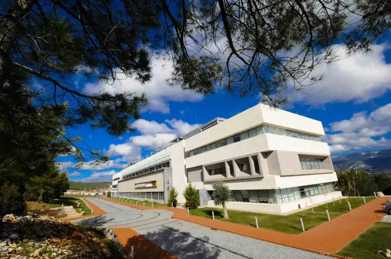 Muğla Sıtkı Koçman Üniversitesi'nden 9 Akademisyen Dünyanın En Etkili Bilim İnsanları Listesinde