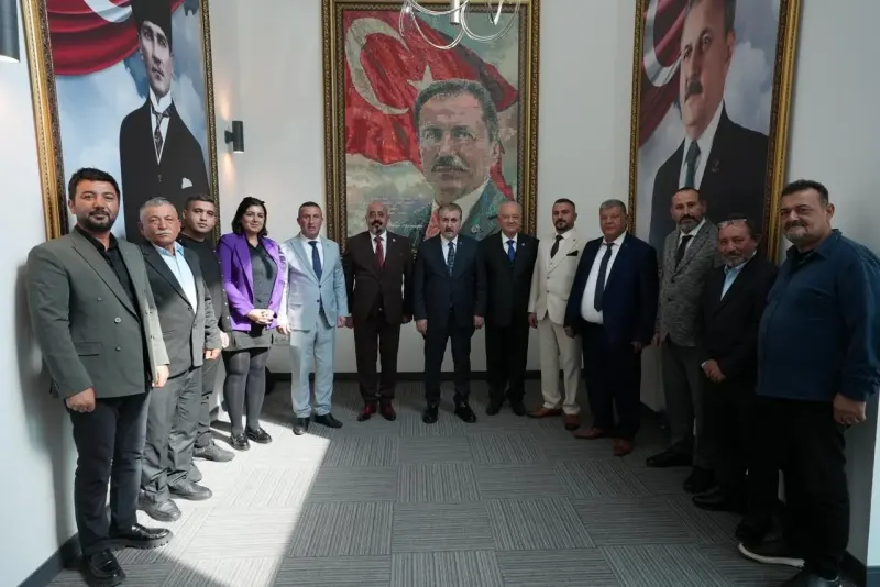 BBP Genel Başkanı Mustafa Destici 12 İmamlar Alevi-Bektaşi Öğreti Derneği Heyetiyle Görüştü