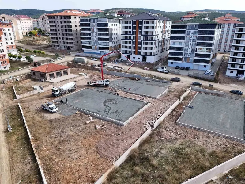 Akdağmadeni 100. Yıl Spor Kompleksi İnşaatı Hızla Sürüyor