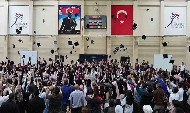 KBÜ Mühendislik ve Doğa Bilimleri Fakültesi mezunlarını uğurladı