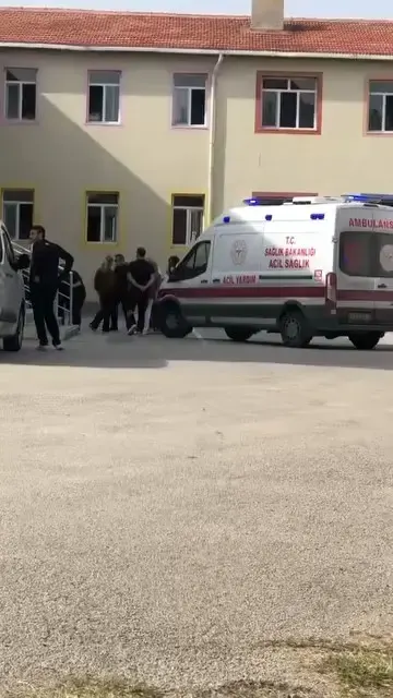 Edirne’de Bir Okulda Çamaşır Suyu İddiası Üzerine Öğrenciler Hastaneye Kaldırıldı