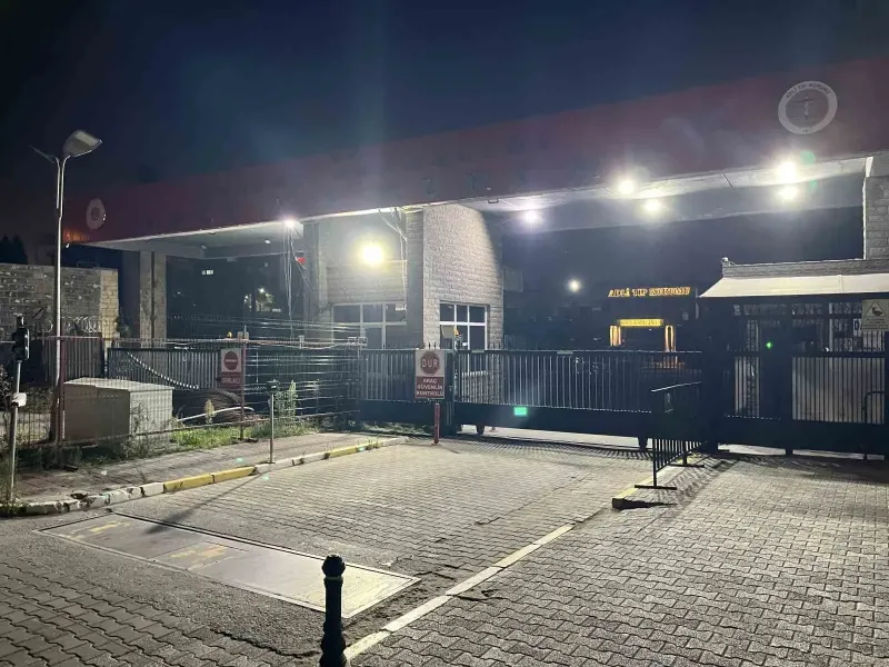Maltepe'de Çöken Binanın Enkazından Çıkarılan İki Kişinin Cenazesi Adli Tıp Kurumu'na Kaldırıldı