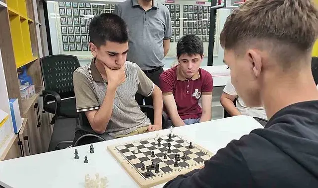 Çamelili öğrenciler Azerbaycanlı kardeşleriyle buluştu