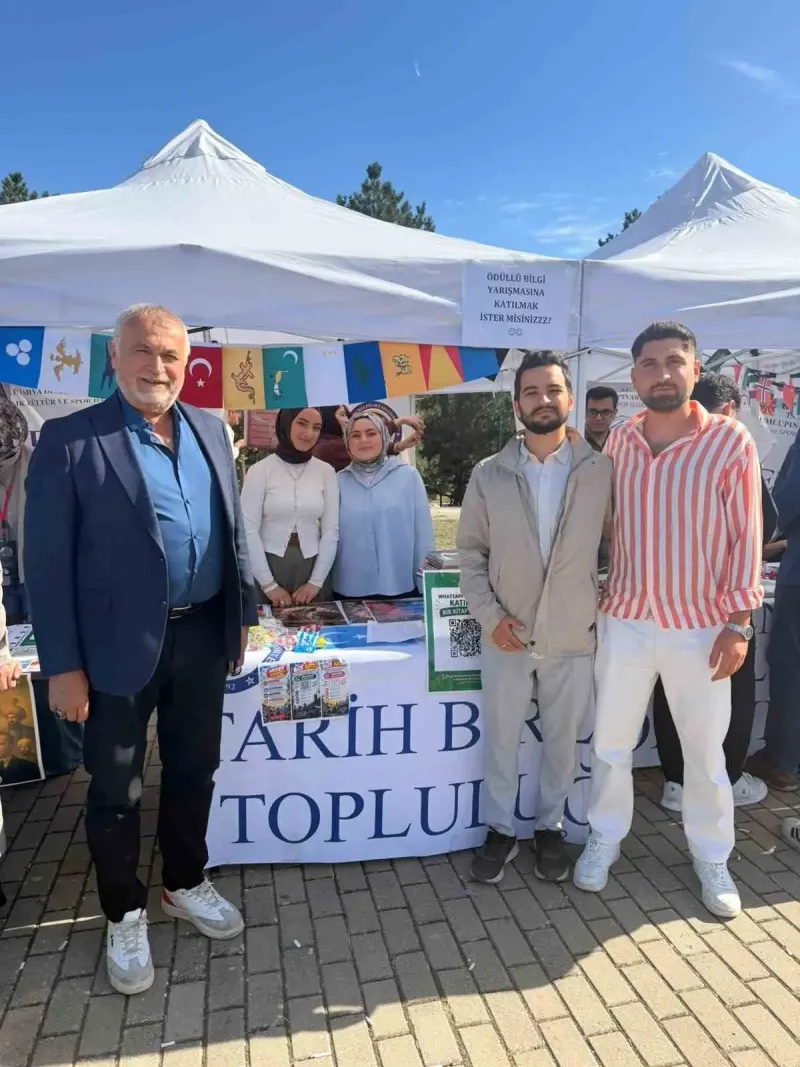 Kütahya Dumlupınar Üniversitesi Oryantasyon Günleri'nde Tarih Birliği Yoğun İlgi Gördü