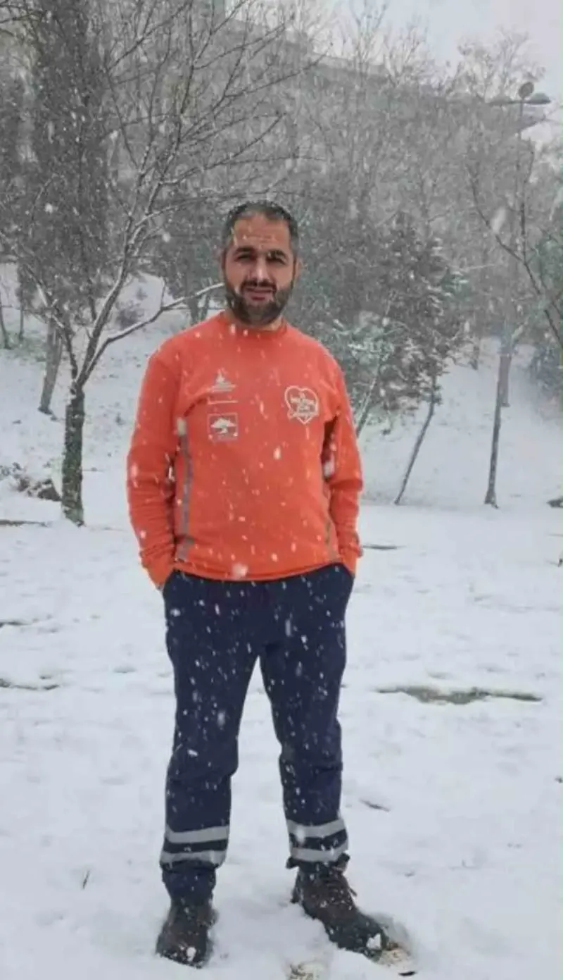 Maltepe’de Çöken Binanın Enkazında Kalan İki Kişiden Birinin İBB Personeli Olduğu Ortaya Çıktı