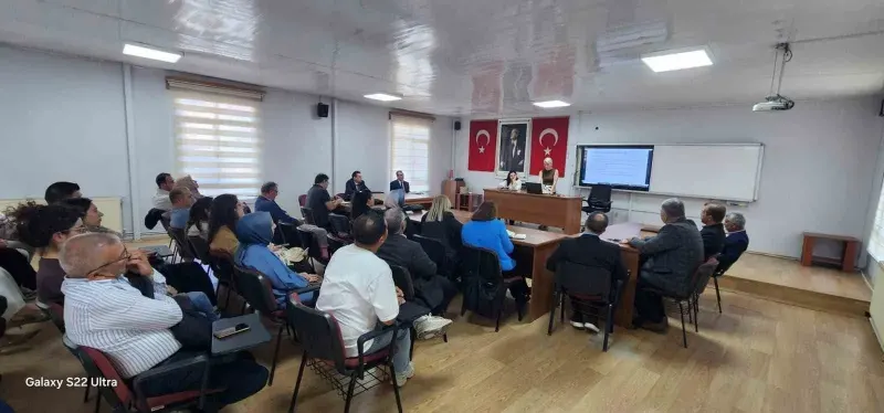 Sarıgöl’de Okul Yöneticilerine Sosyal Risk Ve Bağımlılık Eğitimi Verildi