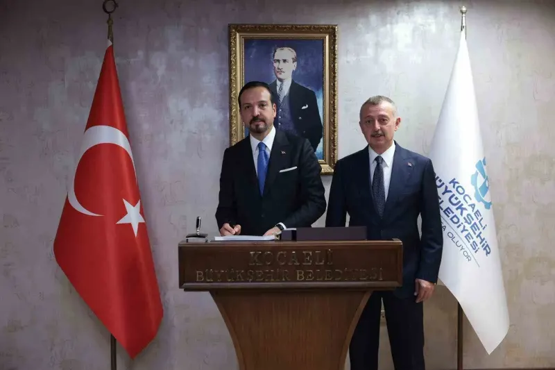 Kürşad Zorlu’dan Tahir Büyükakın’a Ziyaret ve Soyut Vatan Vurgusu