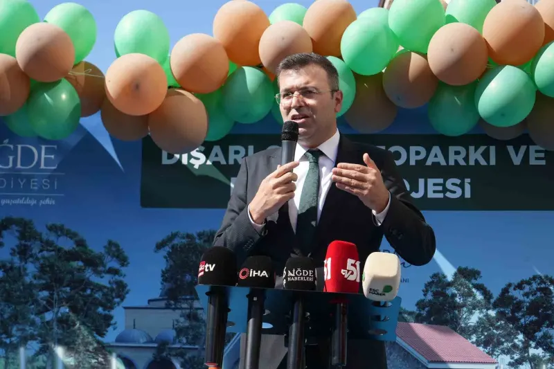 Niğde Şehir Merkezinde Otopark Ve Peyzaj Projesinin Temeli Atıldı