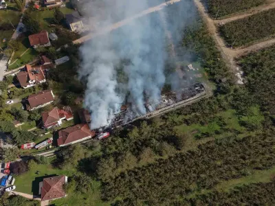 Düzce'de Ahşap Mutfak Dolabı Fabrikasında Yangın Çıktı