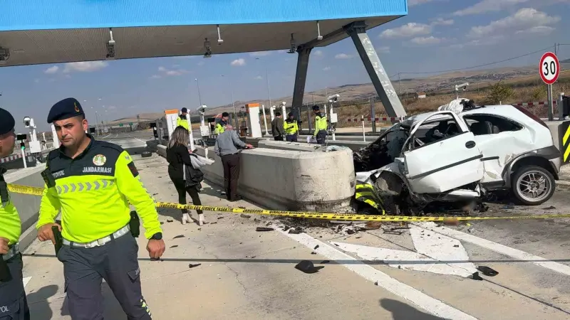 Ankara-Niğde Otoyolu'ndaki Feci Kazada Genç Sürücü Hayatını Kaybetti