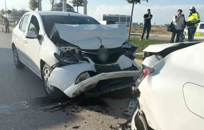 Aksaray’da Dört Aracın Karıştığı Zincirleme Kazada Facianın Eşiğinden Dönüldü