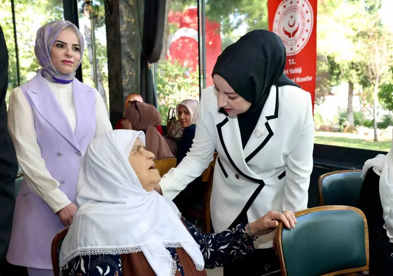 Vali Kemal Kızılkaya Siirt'te Şehit Yakınlarını Ağırladı