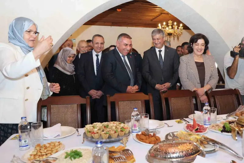 Adana'da Geleneksel Lezzetleri Yaşatacak Selamlık Sofra Mirası Evi Açıldı