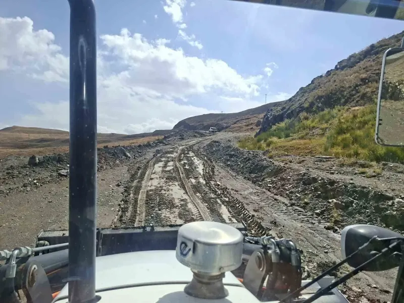 Hakkari'de Berçelan Yaylası'nda Mahsur Kalan Beş Kişi Kurtarıldı