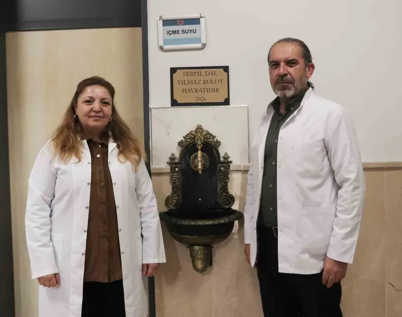Sivas'ta Okul Yöneticilerinden Öğrencilere Örnek Davranış: Koridora Hayrat Çeşmesi Kuruldu