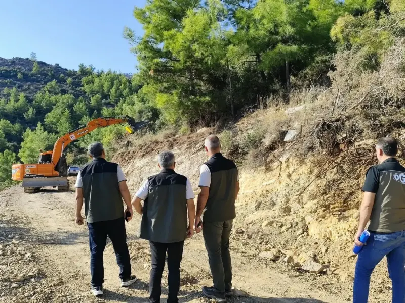 Mersin'de Orman Yangınlarına Karşı Çalı Doğrayıcı Aparat Test Edildi