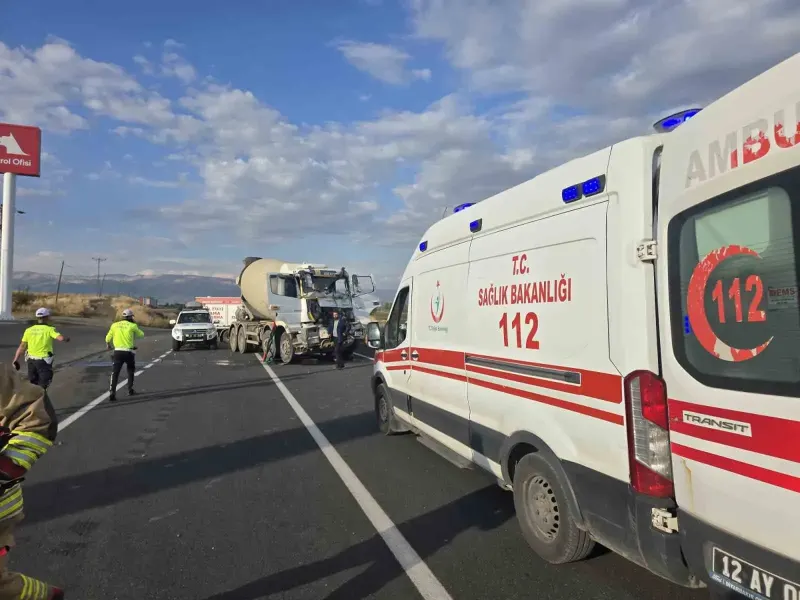 Bingöl'de Sondaj Kamyonu İle Beton Mikseri Çarpıştı: İki Yaralı