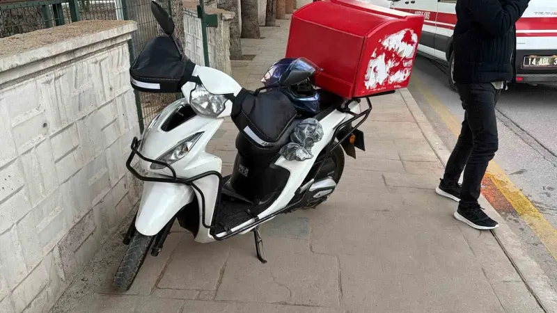 Bolu'da Otomobil İle Motosiklet Çarpıştı: Sürücü Yaralandı