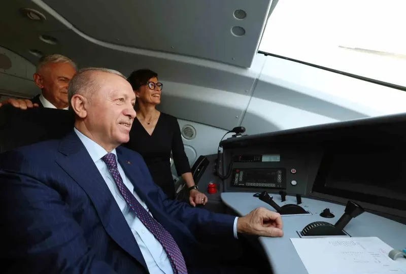 Cumhurbaşkanı Erdoğan Çerkezköy Kapıkule Hızlı Tren Hattında İlk Sürüşü Gerçekleştirdi