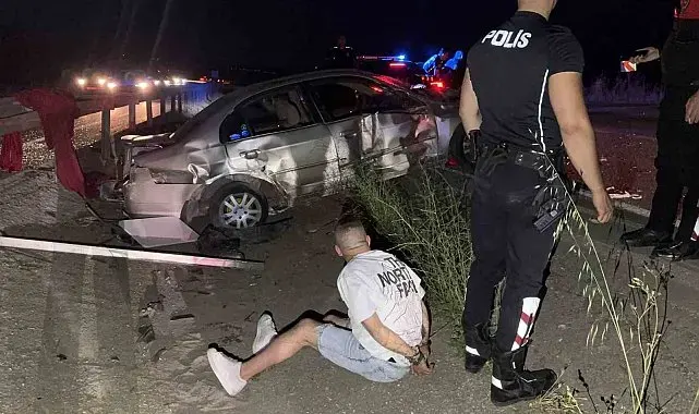 Bursa'da 100 kilometrelik kovalamaca bariyere çarpınca bitti