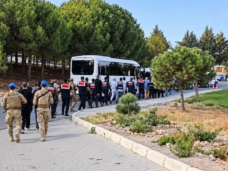 Çeşme Belediyesindeki Rüşvet Operasyonunda 10 Kişi Tutuklandı