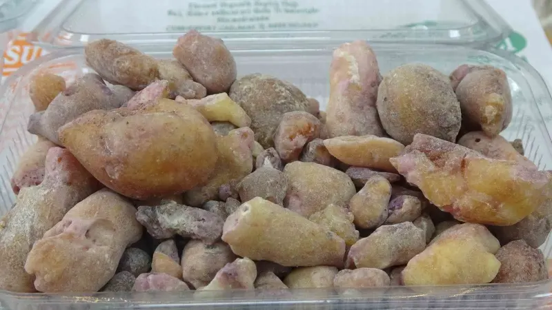 Artvin De Köknar Ağaçlarından Zahmetle Toplanan Çam Sakızının Kilosu On Bin Liraya Ulaştı