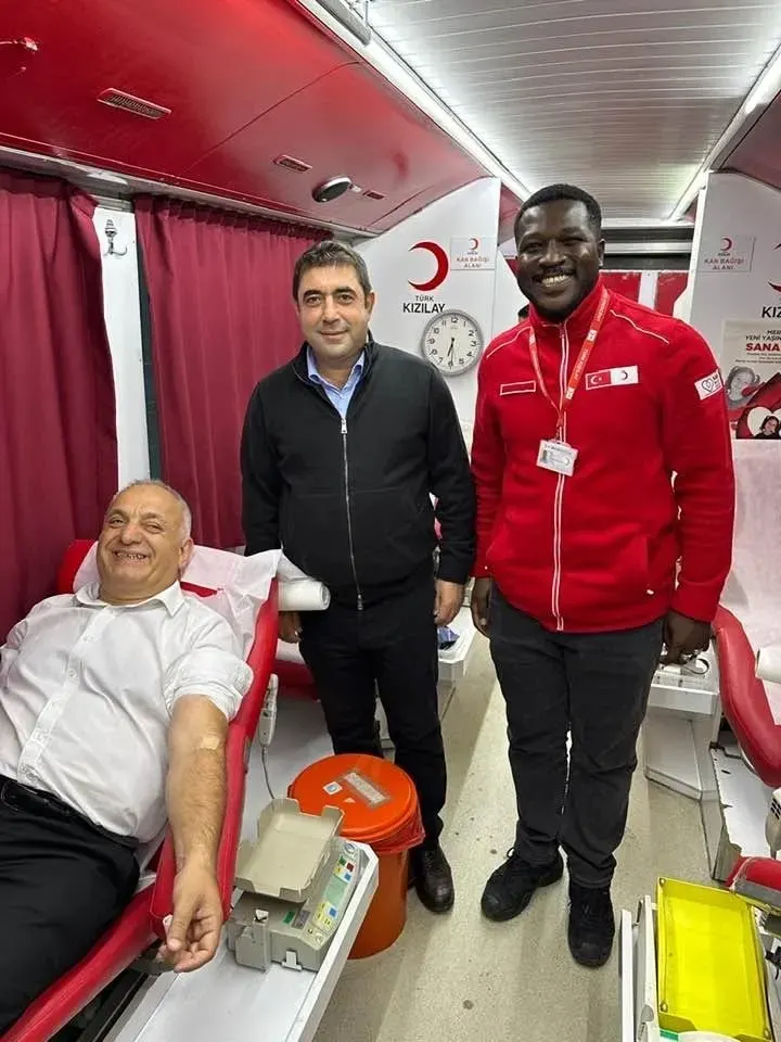 Lokman Ayva Düzce Şubesinde Kan Bağışında Bulundu
