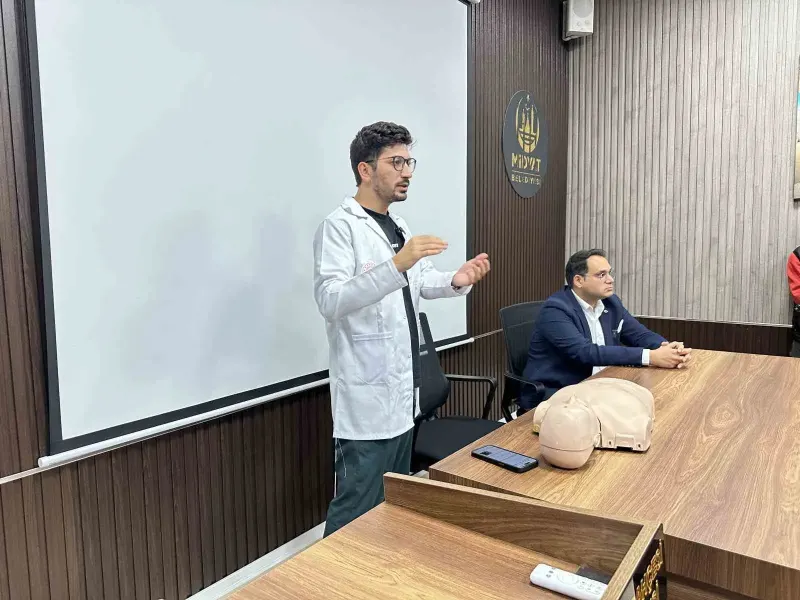 Mardin'de İlk Yardım Eğitimi: Temel Yaşam Desteği ve Heimlich Manevrası Anlatıldı