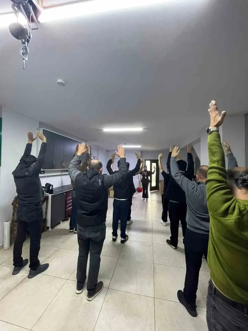 Düzce'de Esnafa Fiziksel Aktivite Bilgilendirmesi Ve Egzersiz