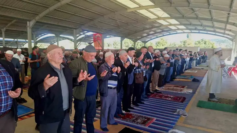 Kütahya'da Yıllardır Sürülen Yağmur Duası Geleneği Bu Yıl da Devam Etti