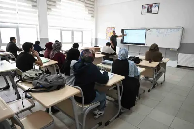Kernek Külliyesi'nde İki Yüz Öğrenci Üniversite Sınavına Hazırlanıyor
