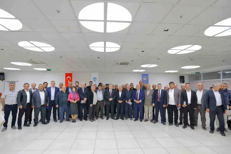 Kayseri Büyükşehir Belediye Başkanı Büyükkılıç Yahyalı Muhtarlarıyla Buluştu