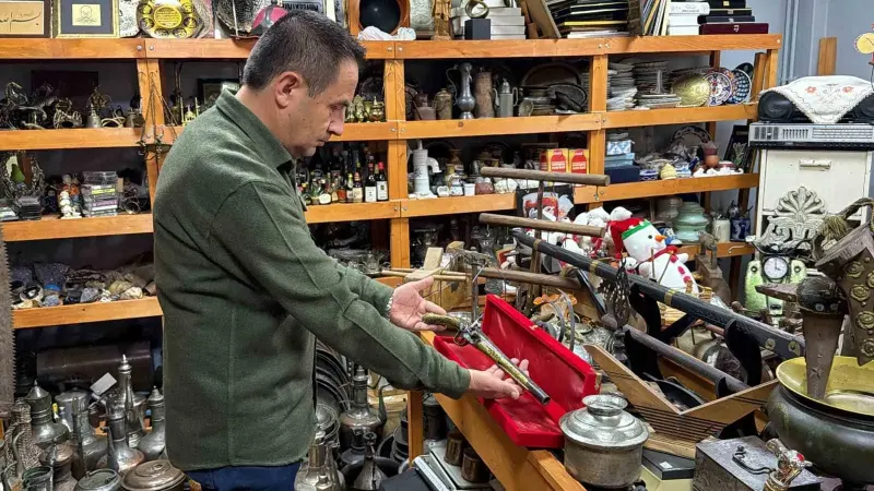 Çocukluk Merakıyla Başlayan Koleksiyonu 30 Bin Parçaya Ulaştı