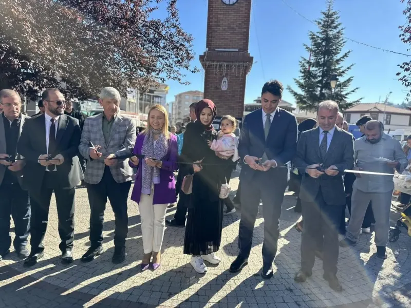 Bilecik Pazaryeri İlçesinde Filistin Yararına Hayır Çarşısı Kuruldu
