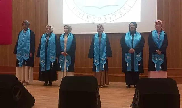 Tamamına yakınını kız öğrencilerin oluşturduğu fakültede mezuniyet coşkusu